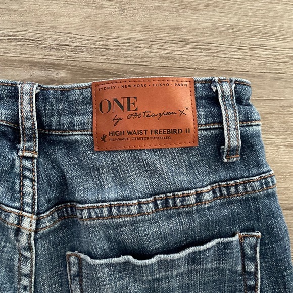 One Teaspoon High Waisted Freebird II Distressed Jeans - Picture 6 of 6